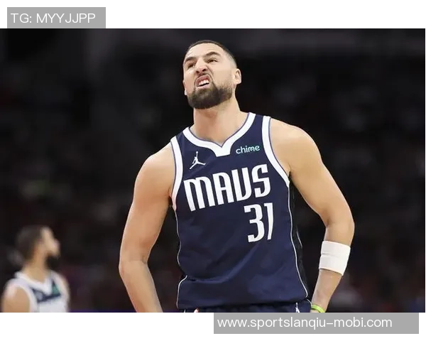 克莱状态低迷半场表现惨淡仅得3分4篮板1助攻